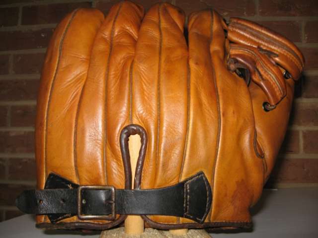 Joe Medwick Wilson 641 Back